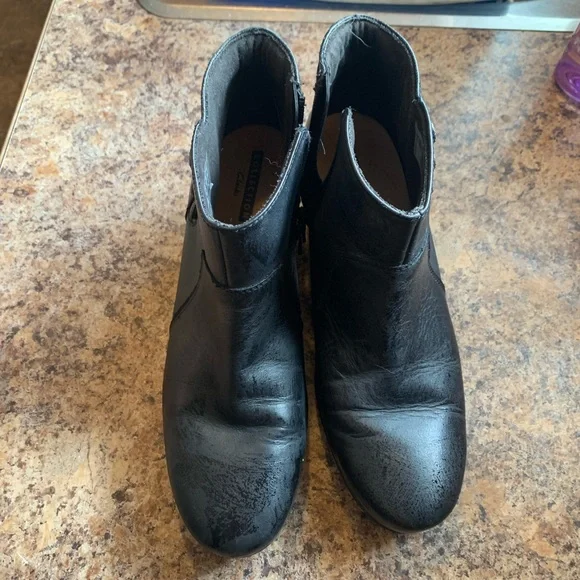 Clarks Booties - Picture 3 of 3